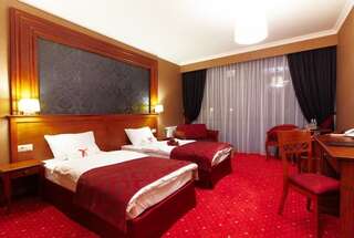 Отель Hotel Grodzki Business & Spa Старгард Улучшенный двухместный номер с 1 кроватью или 2 отдельными кроватями-2