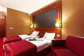 Отель Hotel Grodzki Business & Spa Старгард Улучшенный двухместный номер с 1 кроватью или 2 отдельными кроватями-3