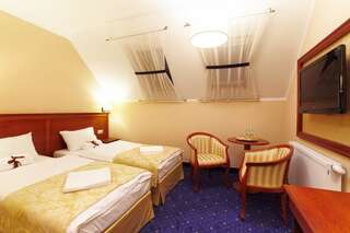 Отель Hotel Grodzki Business & Spa Старгард Стандартный двухместный номер с 2 отдельными кроватями-4